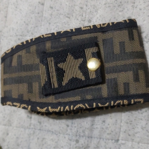 Fendi Cigarette Holder for a belt - Picture 4 of 10